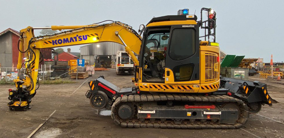 2023 Komatsu PC138US-11 Tri-Gauge Hi-Rail Excavator – 027