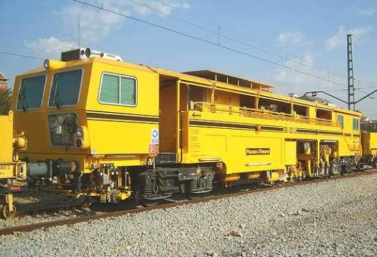 Plasser 08-32 – 2011 Plasser & Theurer 08-32 U M84 Tamping Machine