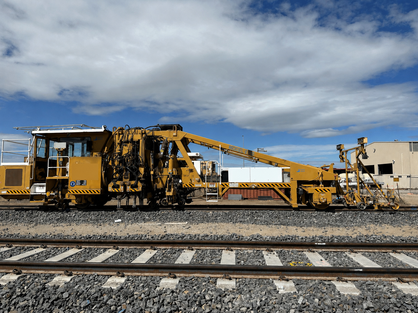 Pandrol Jackson 6700 Tamper 1993 Pandrol Jackson 6700 Production/Switch Ballast Tamper